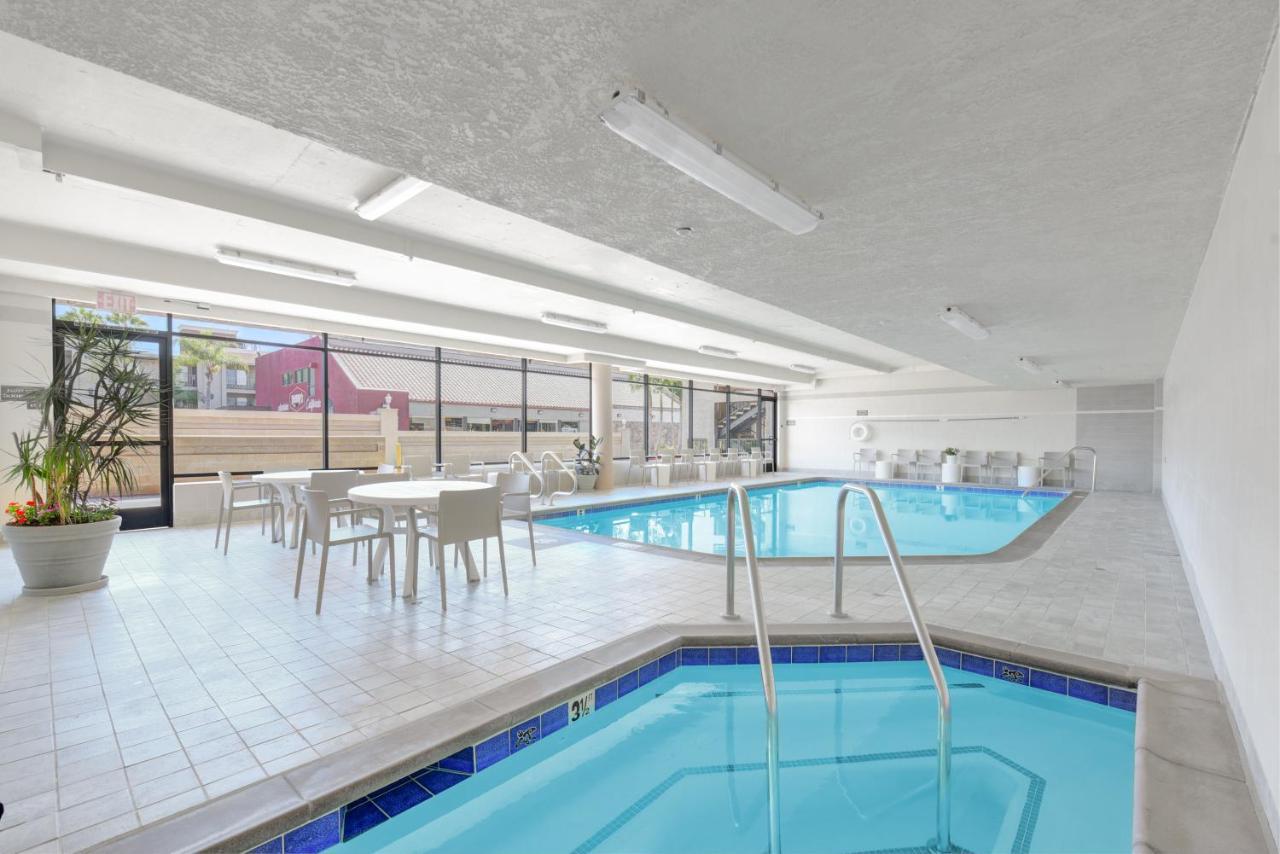 Anaheim Desert Inn & Suites Esterno foto